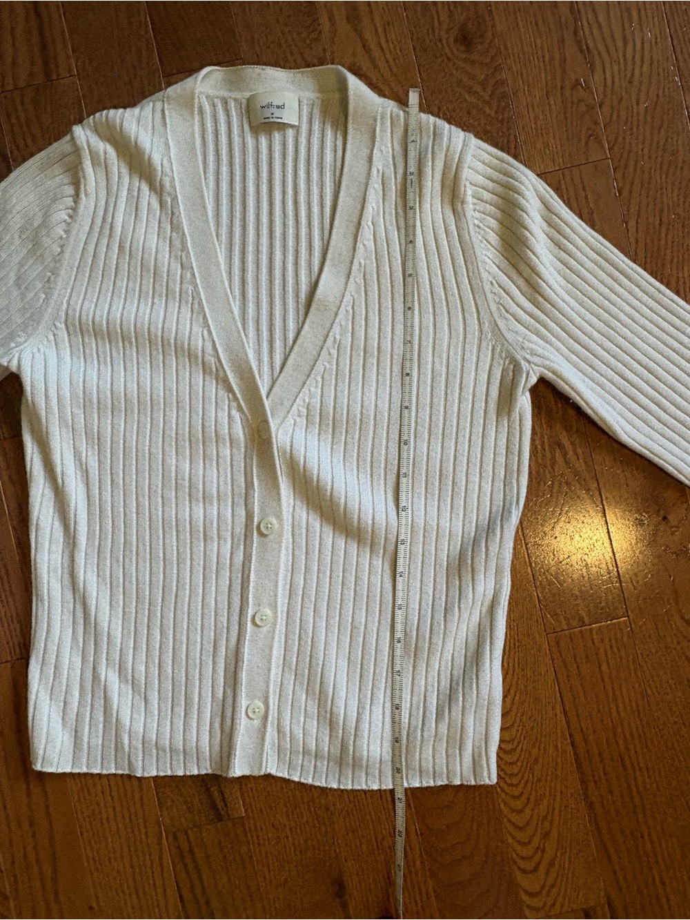 Wilfred Off-White Ribbed V-Neck Button Front Cardigan - Picture 4 of 8